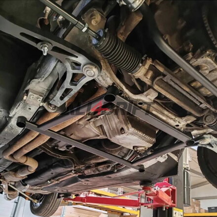 BMW E36 Barre anti-rapprochement inférieure avant X-Brace