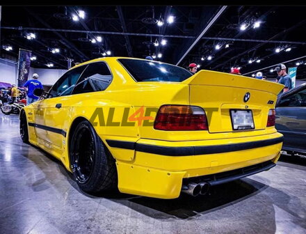 Aileron arrière BMW e36 coupé Pandem